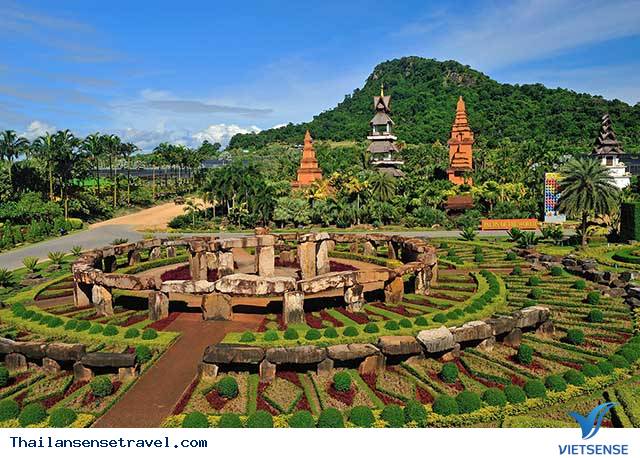 [Image: at_vuon-hoa-nhiet-doi-nong-nooch_058b751...8cf6bf.jpg]