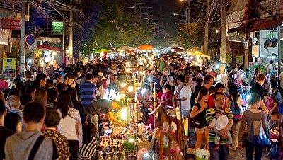Cùng VietSense Khám Phá Chợ Đêm Chiang Rai Thái Lan