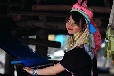 Ngôi làng cổ dài độc đáo bậc nhất thế giới Ngôi làng cổ dài độc đáo bậc nhất thế giới