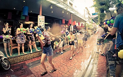 Dự tết Songkran Thái Lan với giá rẻ chưa từng có Dự tết Songkran Thái Lan với giá rẻ chưa từng có