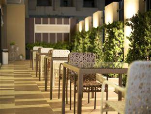 April Suites Pattaya cách trung tâm thành phố 1 km