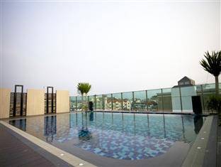 April Suites Pattaya cách trung tâm thành phố 1 km