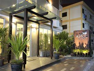April Suites Pattaya cách trung tâm thành phố 1 km