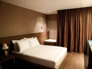 Bangkok City Hotel nằm trong khu lân cận với các địa điểm tham quan nổi tiếng của thành phố