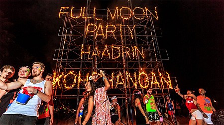 Bữa tiệc lớn nhất Đông Nam Á hội trăng tròn trên đảo Koh Phangan, Thái Lan [Fullmoon party]