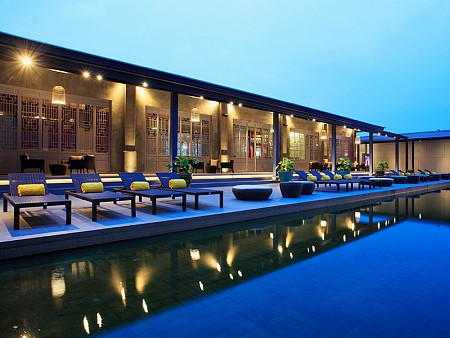 Centra Central Station Thailand khách sạn 4 sao có vị trí tuyệt vời