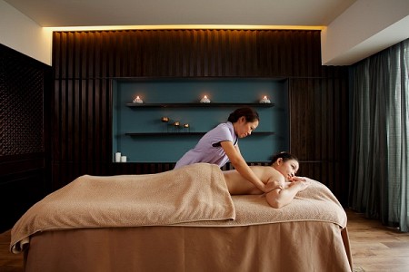 Centra Central Station Thailand khách sạn 4 sao có vị trí tuyệt vời