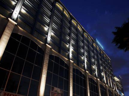 Centra Central Station Thailand khách sạn 4 sao có vị trí tuyệt vời