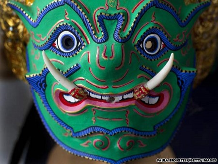 Độc đáo chiếc mặt nạ khon của Thái Lan