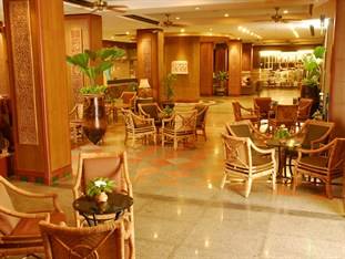 Golden Beach Hotel cách năm phút từ biển Pattaya