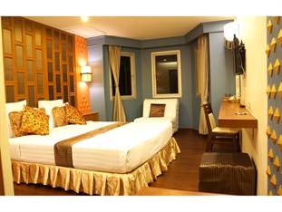 Golden House  tọa lạc tại vị trí lí tưởng ở Siam