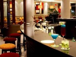 Hotel Ibis Patong Phuket khách sạn ba sao nằm trong khu Patong