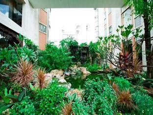 Jolly Suites & Spa Hotel là sự lựa chọn tuyệt vời để nghỉ lại khi đến thành phố Bangkok