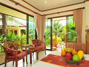 Kata Lucky Villa & Pool Access điểm lý tưởng cho du khách muốn khám phá Phuket