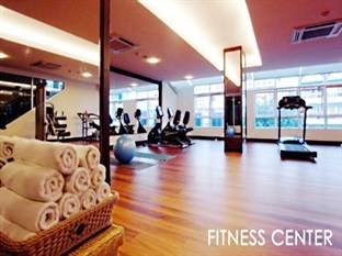 Khách Sạn August Suites Pattaya một khách sạn có vị trí thuận lợi