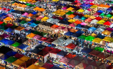 Khu chợ đêm Train Market hoàng tráng nhất nhì ở Bangkok