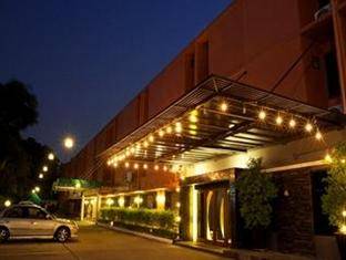 Q Hotel Tọa lạc ở vị trí đẹp của Sukhumvit