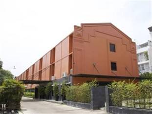 Q Hotel Tọa lạc ở vị trí đẹp của Sukhumvit