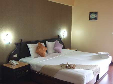 Ratchada City Hotel Bangkok Chỉ cách sân bay 1 km