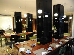 S33 Compact Sukhumvit Hotel hưởng được rất nhiều lợi thế trong nhà hàng