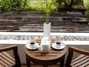 Safari Beach Hotel Nằm ở giữa các hoạt động của bãi biển Patong Phuket