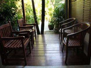 Safari Beach Hotel Nằm ở giữa các hoạt động của bãi biển Patong Phuket