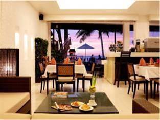 Safari Beach Hotel Nằm ở giữa các hoạt động của bãi biển Patong Phuket