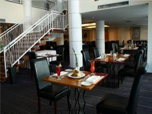 Tara Place  ngắm cảnh và cảm nhận Bangkok