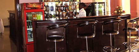 The Royal City Hotel  khách sạn 4 sao có vị trí tại khu thương mai trung tâm