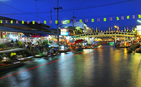 Vẻ đẹp hấp dẫn của chợ nổi Amphawa Thái Lan