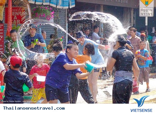 Những điều có thể làm bạn mất mặt khi đến Thái Lan - Ảnh 2 Những điều có thể làm bạn mất mặt khi đến Thái Lan - Ảnh 2