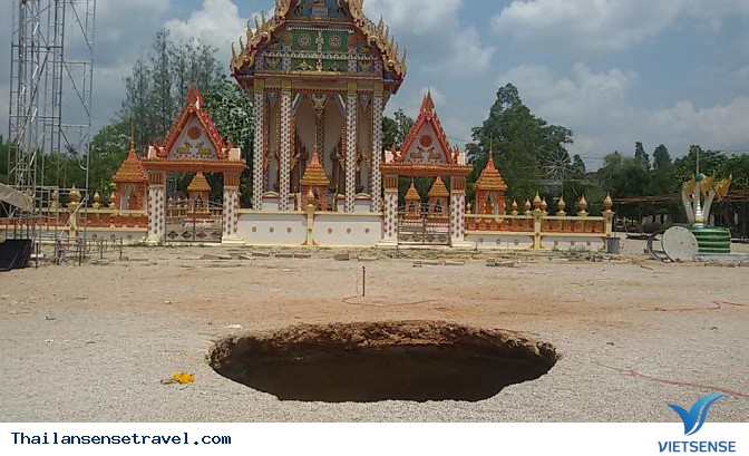 Do quá hạn hán Thái Lan đã xuất hiện hố tử thần - Ảnh 1