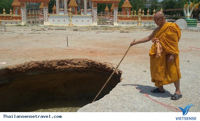 Do quá hạn hán Thái Lan đã xuất hiện hố tử thần - Ảnh 2