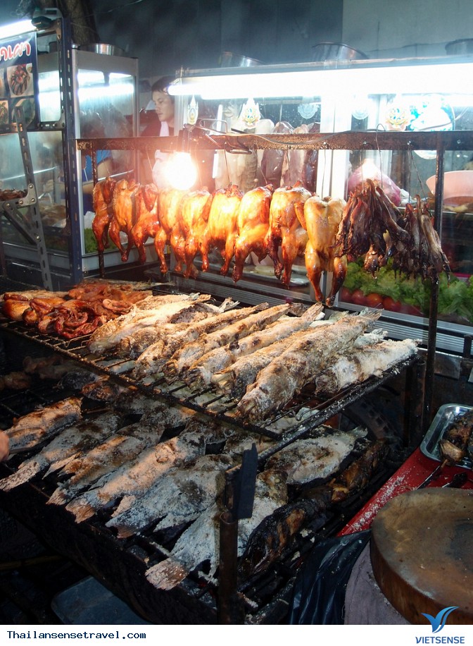 Salt Grilled Fish (Cá nướng muối)