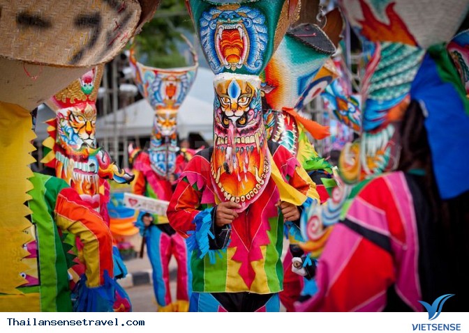 Thái Lan đến với lễ hội ma xó Pee Ta Khon - Ảnh 4