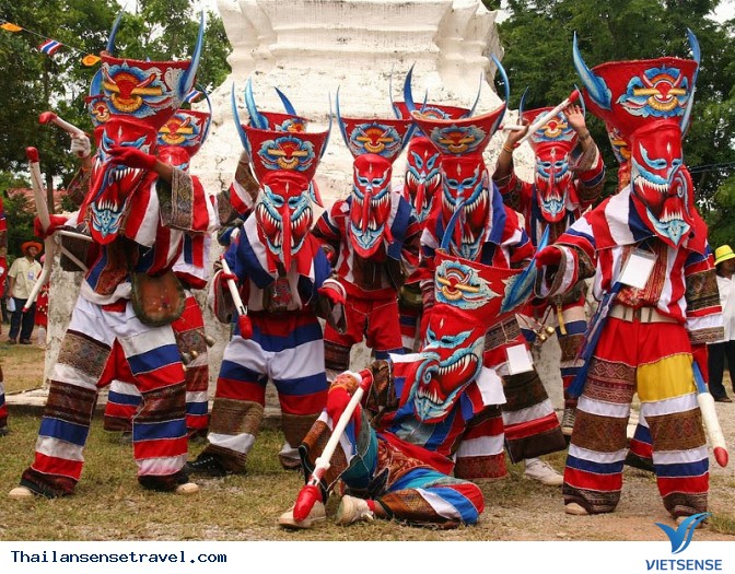 Thái Lan đến với lễ hội ma xó Pee Ta Khon - Ảnh 2