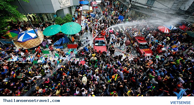 Lễ hội té nước ở Bangkok