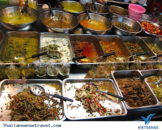 Chợ ẩm thực Wang Lang