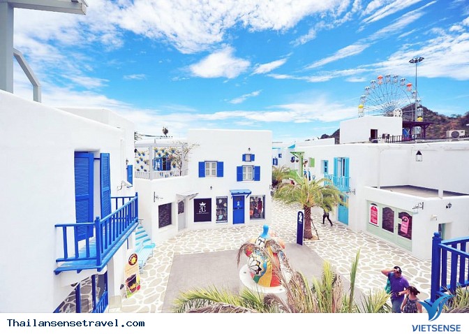 Các quán bia đông nghẹt người ở Khao San.