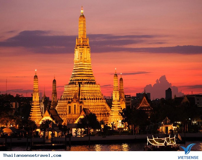 Thủ đô Bangkok - điểm thu hút khách thăm quan bậc nhất với lễ hội té nước - Ảnh 2 Thủ đô Bangkok - điểm thu hút khách thăm quan bậc nhất với lễ hội té nước - Ảnh 2