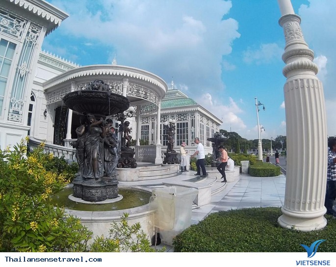 Ghé thăm cung điện trắng ở Thái Lan - Ảnh 3 Ghé thăm cung điện trắng ở Thái Lan - Ảnh 3