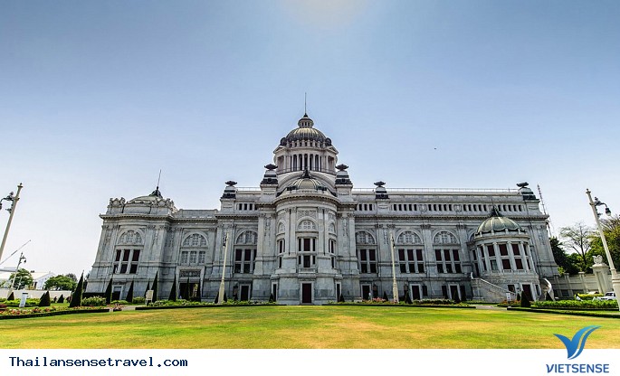 Ghé thăm cung điện trắng ở Thái Lan - Ảnh 2 Ghé thăm cung điện trắng ở Thái Lan - Ảnh 2