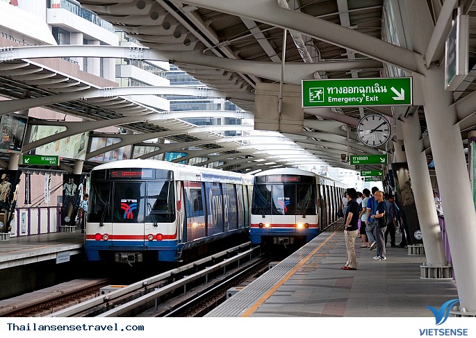 Tàu điện Bangkok Sky Train (BTS) Tàu điện Bangkok Sky Train (BTS)