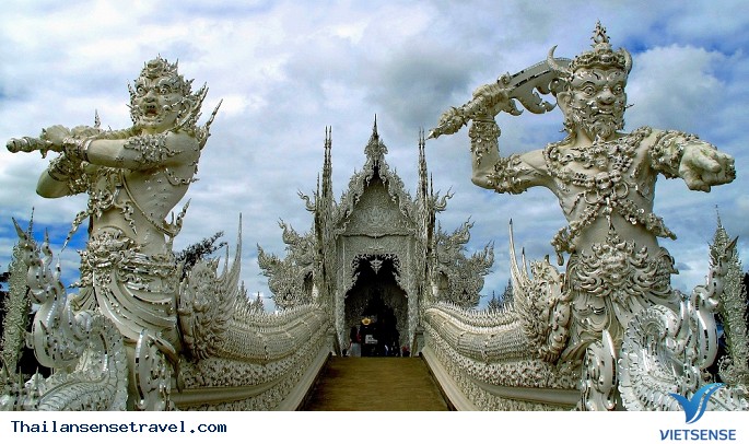 Viếng thăm ngôi chùa trắng tại Thái Lan. - Ảnh 4 Viếng thăm ngôi chùa trắng tại Thái Lan. - Ảnh 4