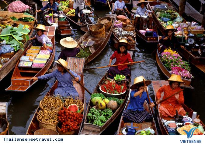 Hoạt động sôi nổi tại Damnoen Saduak - Ảnh 1 Hoạt động sôi nổi tại Damnoen Saduak - Ảnh 1
