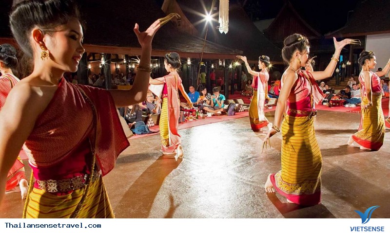 Đừng nhầm Khantoke là một món ăn ở Chiang Mai Thái Lan, 2018 - Ảnh 3 Đừng nhầm Khantoke là một món ăn ở Chiang Mai Thái Lan, 2018 - Ảnh 3