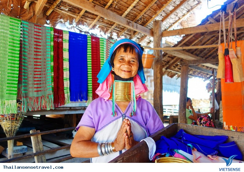 Khám phá ngôi làng cổ dài Huay Pu Keng ở Thái Lan, 2018 - Ảnh 2