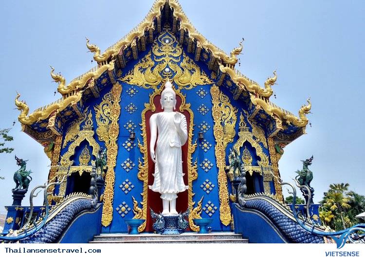 Ngất Ngây Trước Vẻ Đẹp Lạ Của Ngôi Đền Xanh Ở Thái Lan - Ảnh 1