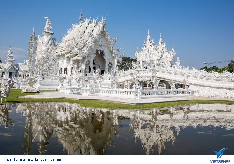 Hãy thể hiện sự tôn trọng khi đến thăm đền thờ Hãy thể hiện sự tôn trọng khi đến thăm đền thờ