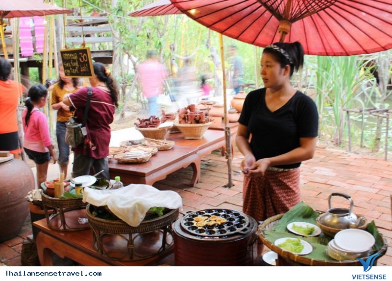 Thả mình vào làng Thái cổ kính Thả mình vào làng Thái cổ kính
